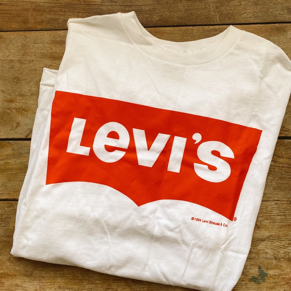 1994 Levi’s Logo Tee